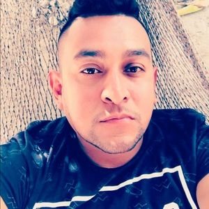 Meet your Posher, Cesar